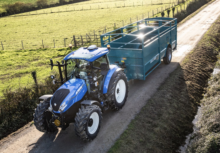 Fresh styling outside, new features within: the next generation New Holland T5&nbsp;Dual Command tractor